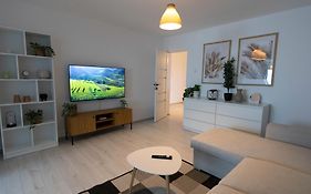 Aquarium Apartment